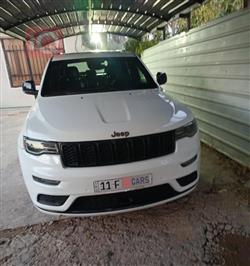 جیپ گراند شیرۆکی